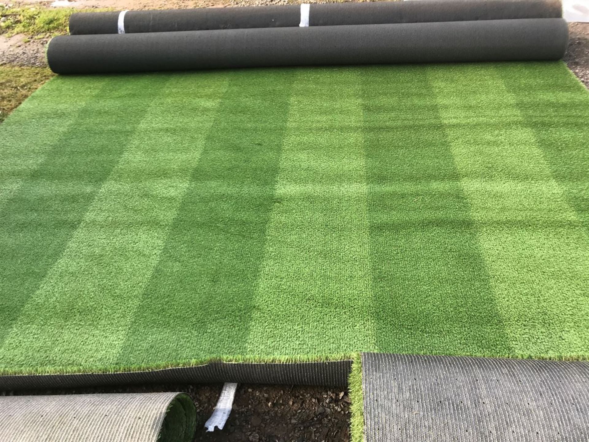 25m x 4m Total 100m2 Regency Lawn/Multi Sports Synthetic Grass