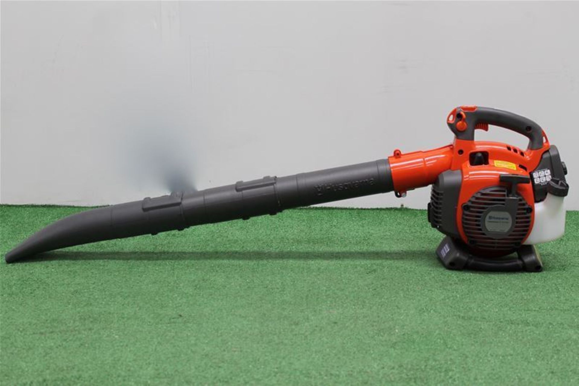 Husqvarna Petrol Blower/Vac 28cc - Image 3 of 3