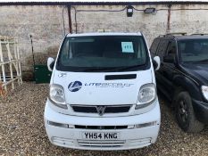 Vauxhall Vivaro 1.9 CDTI 2700 DI SWB van with side windows, registration no. YH54 KNG, date of first