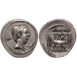 L. Livineius Regulus. Silver Denarius (3.53 g), 42 BC