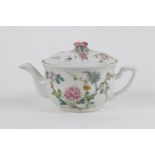 Théière en porcelaine de chine famille rose décor fleurs marque Qianlong - [...]