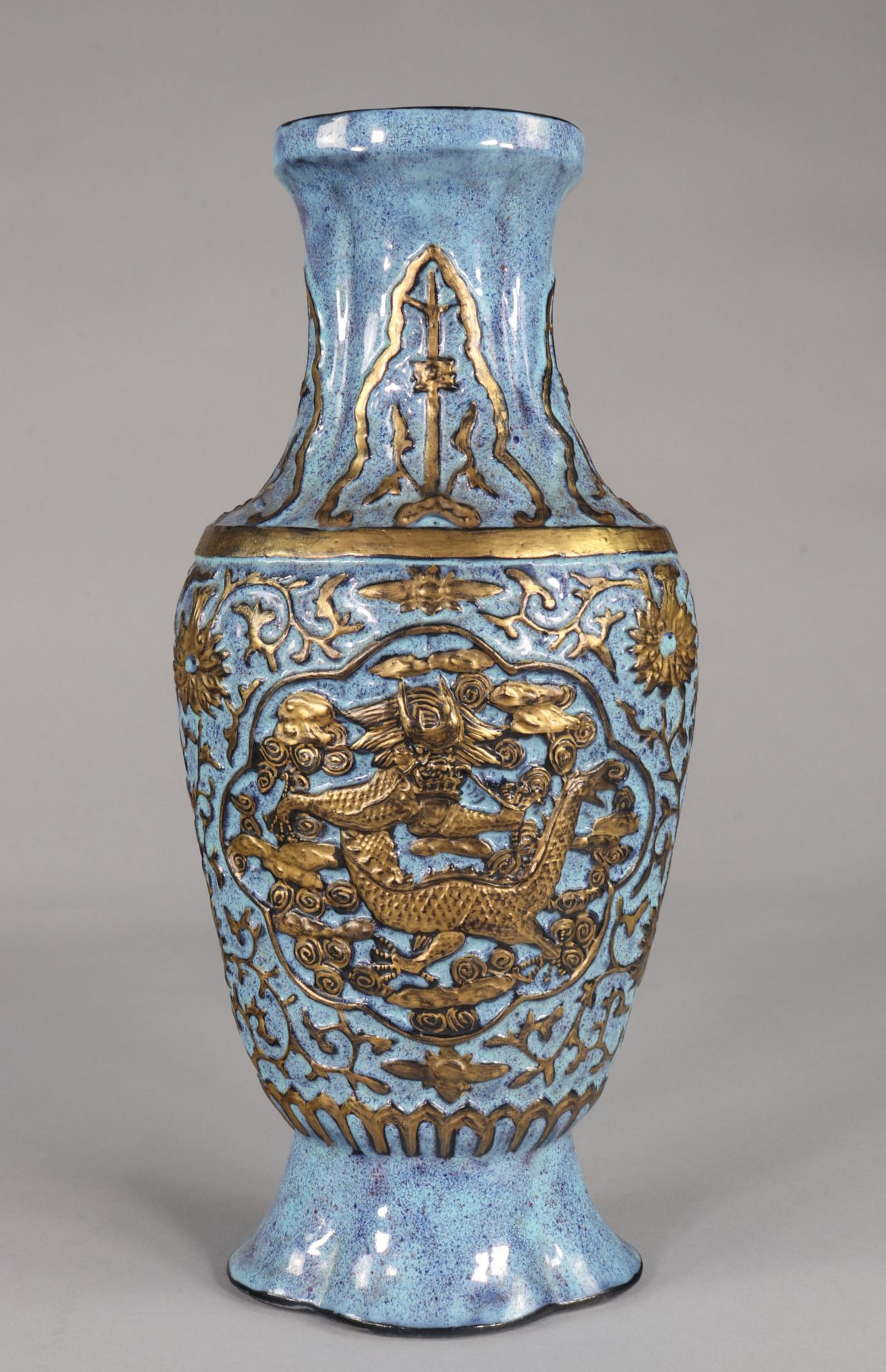 Vase decorated with dragons in porcelain relief imitating bronze Qianlong brand