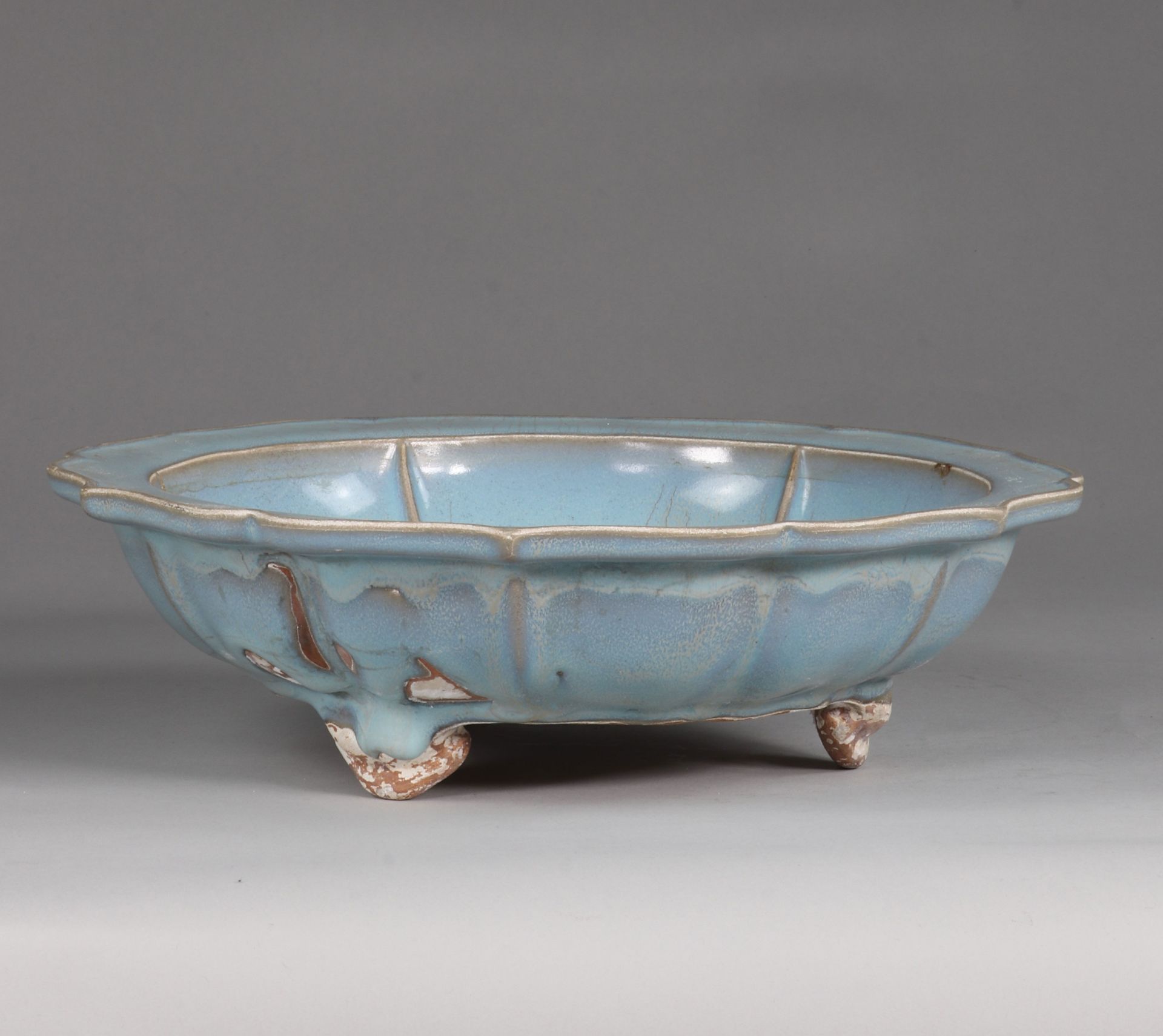 China large cup with Narcissus,: -a Ru-Yao Yun-Related Narcissus bowl- Song of the North. - Image 3 of 3