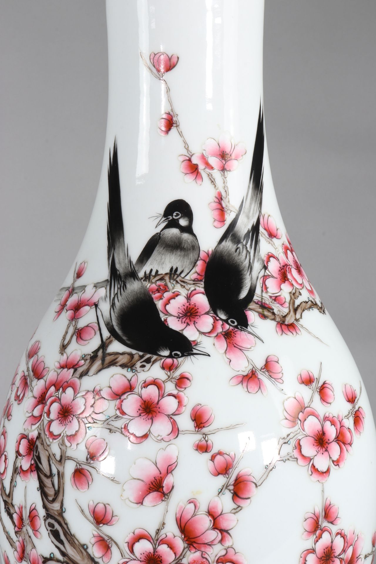 Large olive-shaped vase decorated with birds on a branch Yongzheng brand - Image 9 of 9