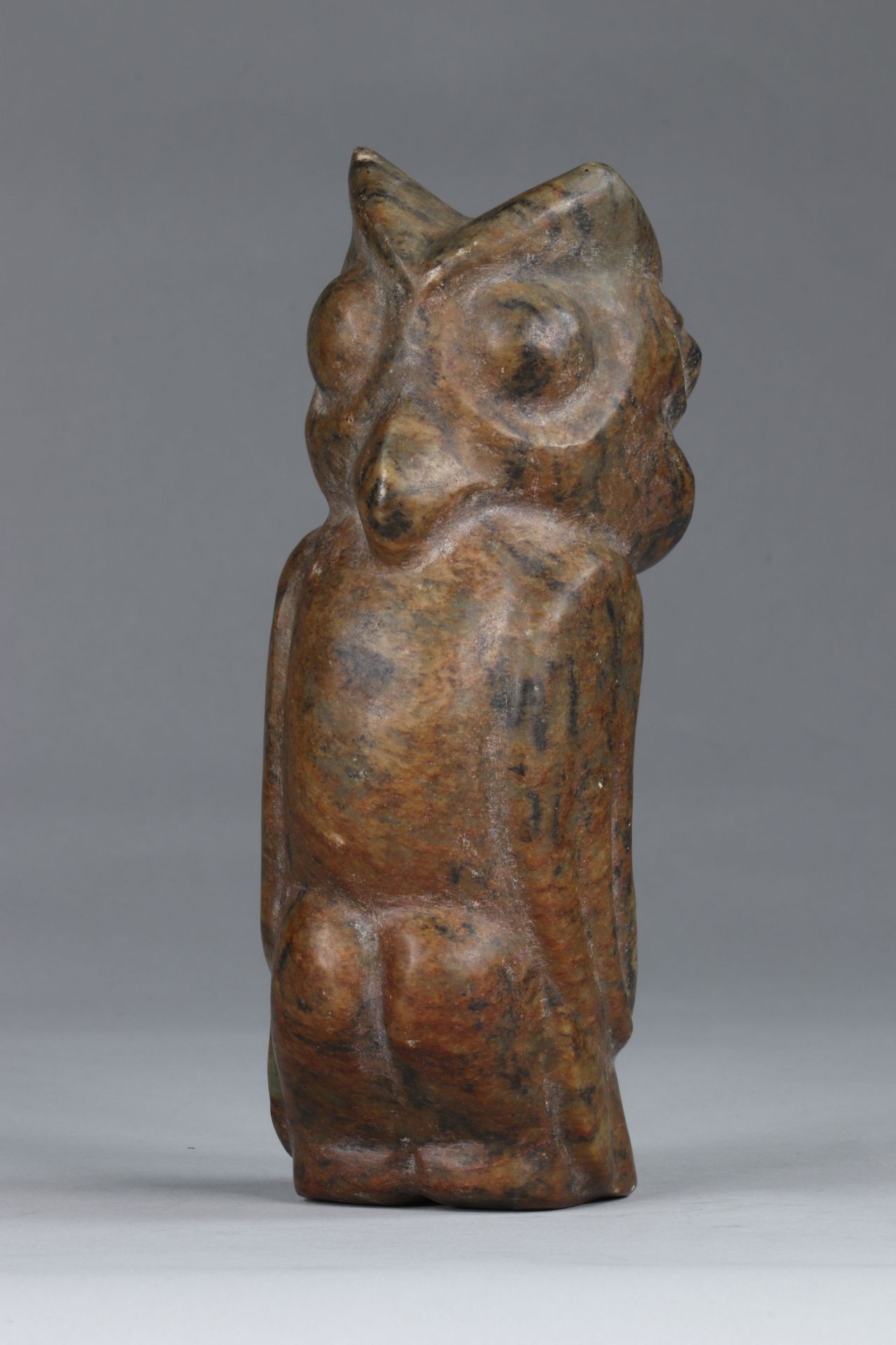 China dignitary in brown-green jade, with the animal head, in double face; archaic work - Image 4 of 6