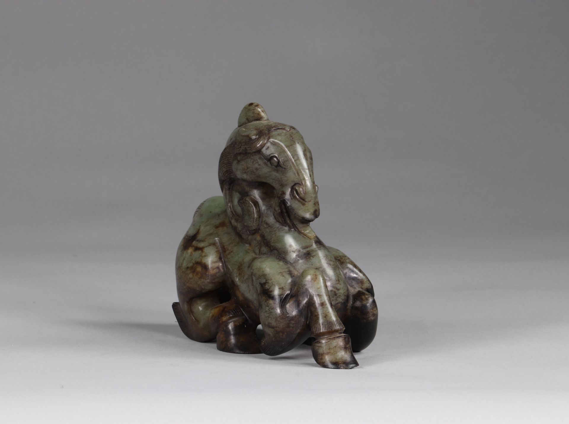 China chimera in the form of a horse in a lying position green color, archaic or archaic work - Image 2 of 6