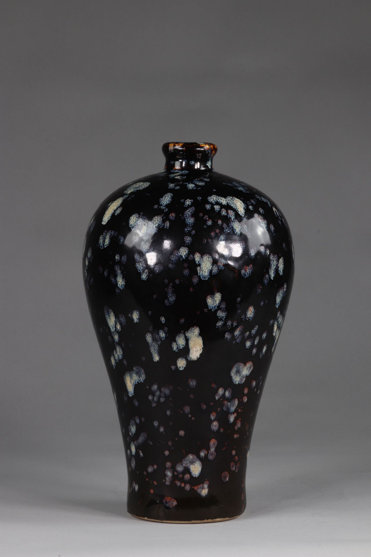 China Mei-Ping, Song vases, decorated with: Partridge feathers, on black background - Image 2 of 5