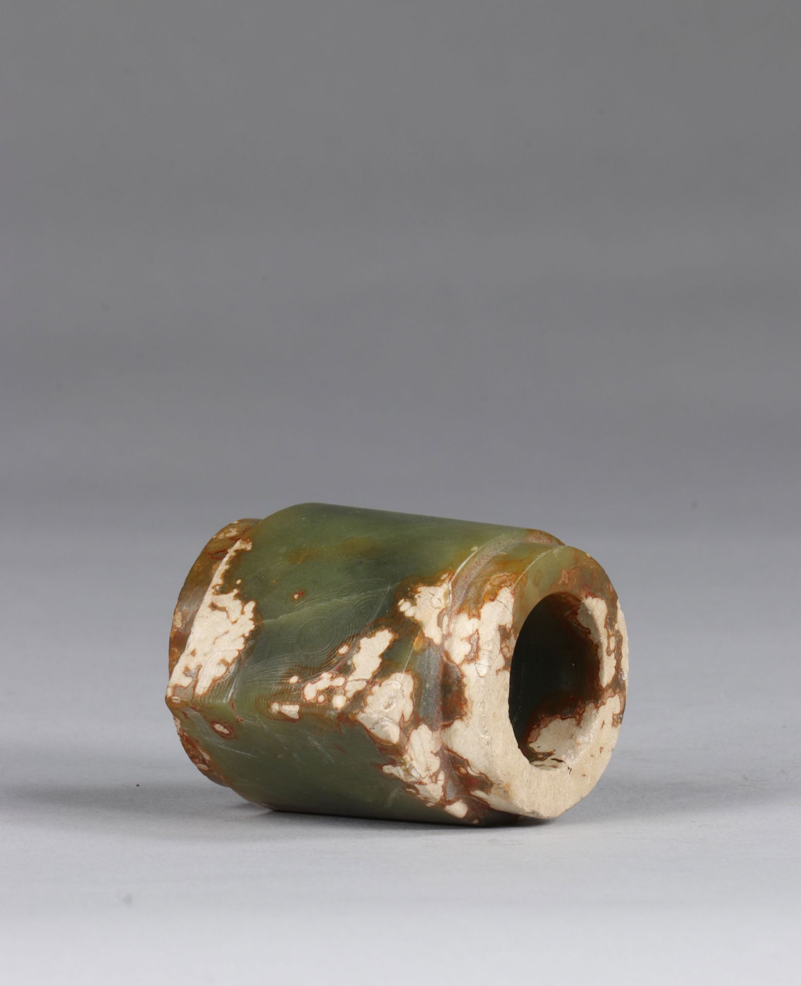 China single stage bacon stone Cong glasses, with traces of cinnabar Tao Tie masks - Image 4 of 5