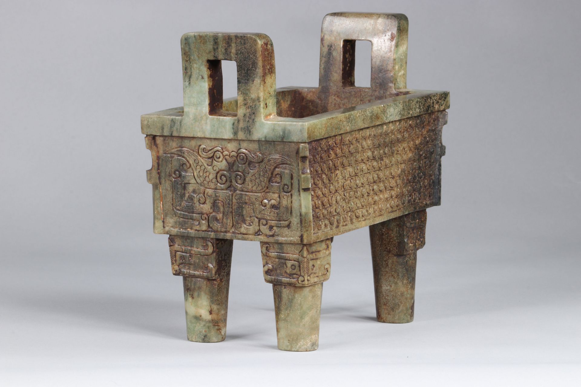 China archaic ritual vessel, called: -Fang Deng- made of jade burns perfume - Image 7 of 7