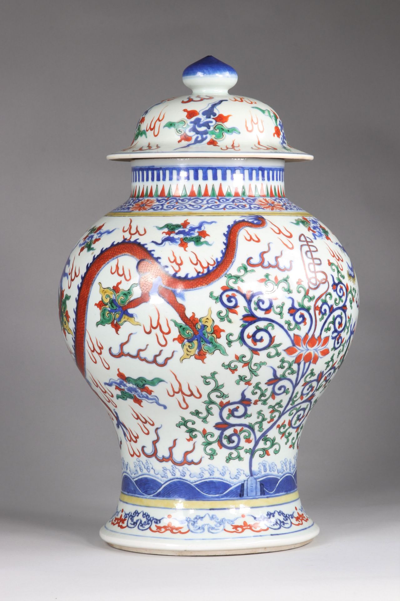 China baluster vase, with its lid, Doucai decor decorated with 2 dragons and the tree with lotus flo - Image 7 of 10