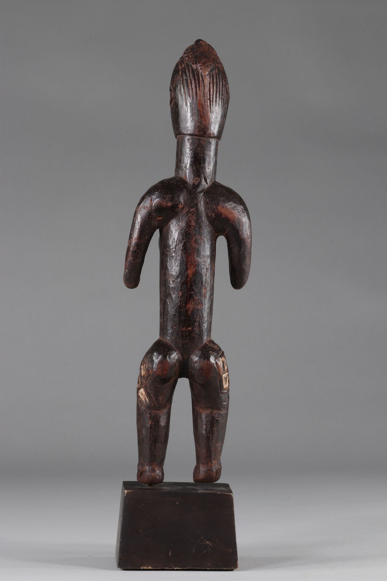 Bete, Republic of Côte d'Ivoire, nude female statuette with ancestral scarifications, wood, old brow - Bild 3 aus 4