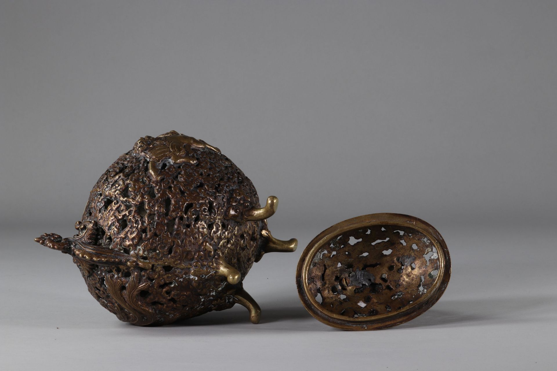 Bronze perfume burner, XIXth Japan. - Image 5 of 5