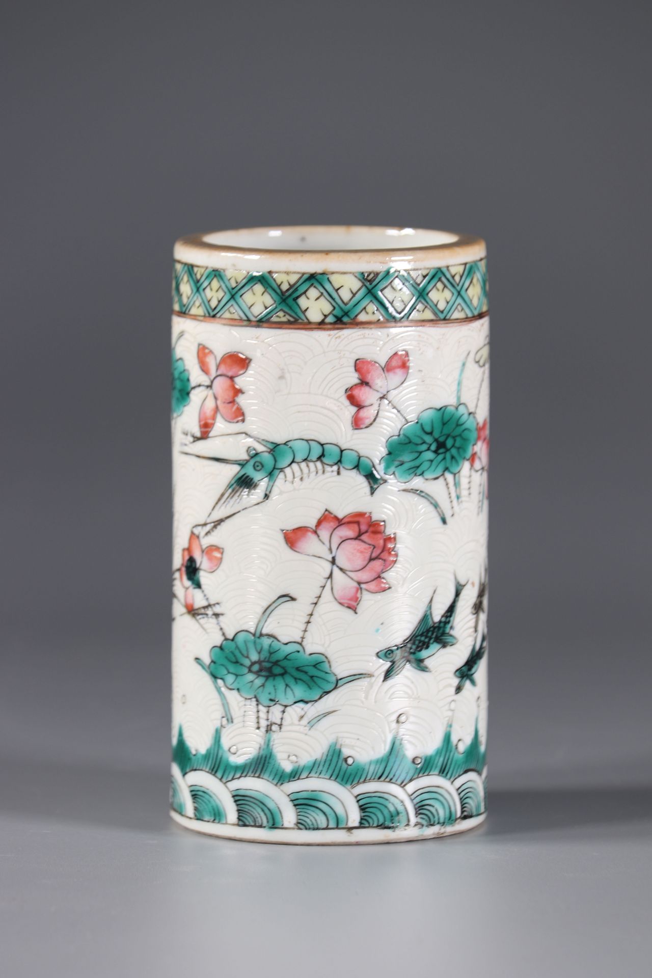 Graffiti porcelain brush holder. 19th century China. - Image 4 of 6