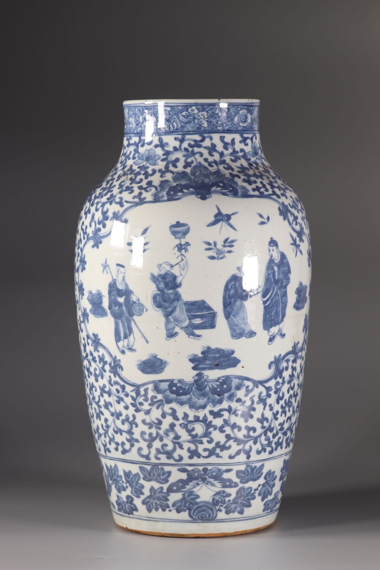 China blanc bleu vase with characters decoration - Image 3 of 6