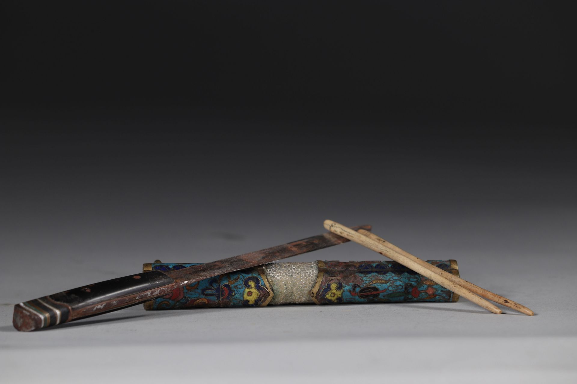 Japanese chopsticks and knife with cloisonne and shagreen scabbard 19th - Image 3 of 3