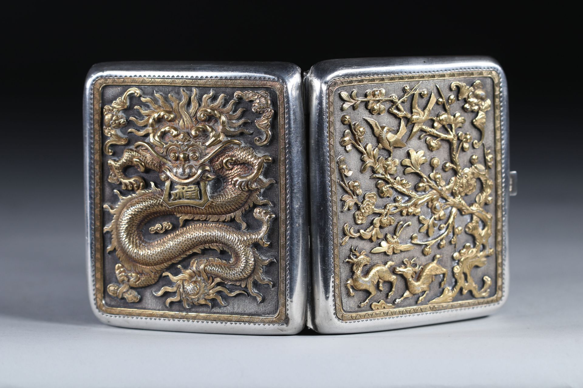 Cigarette box in silver and vermeil with dragon decoration. Nineteenth China. - Image 4 of 4