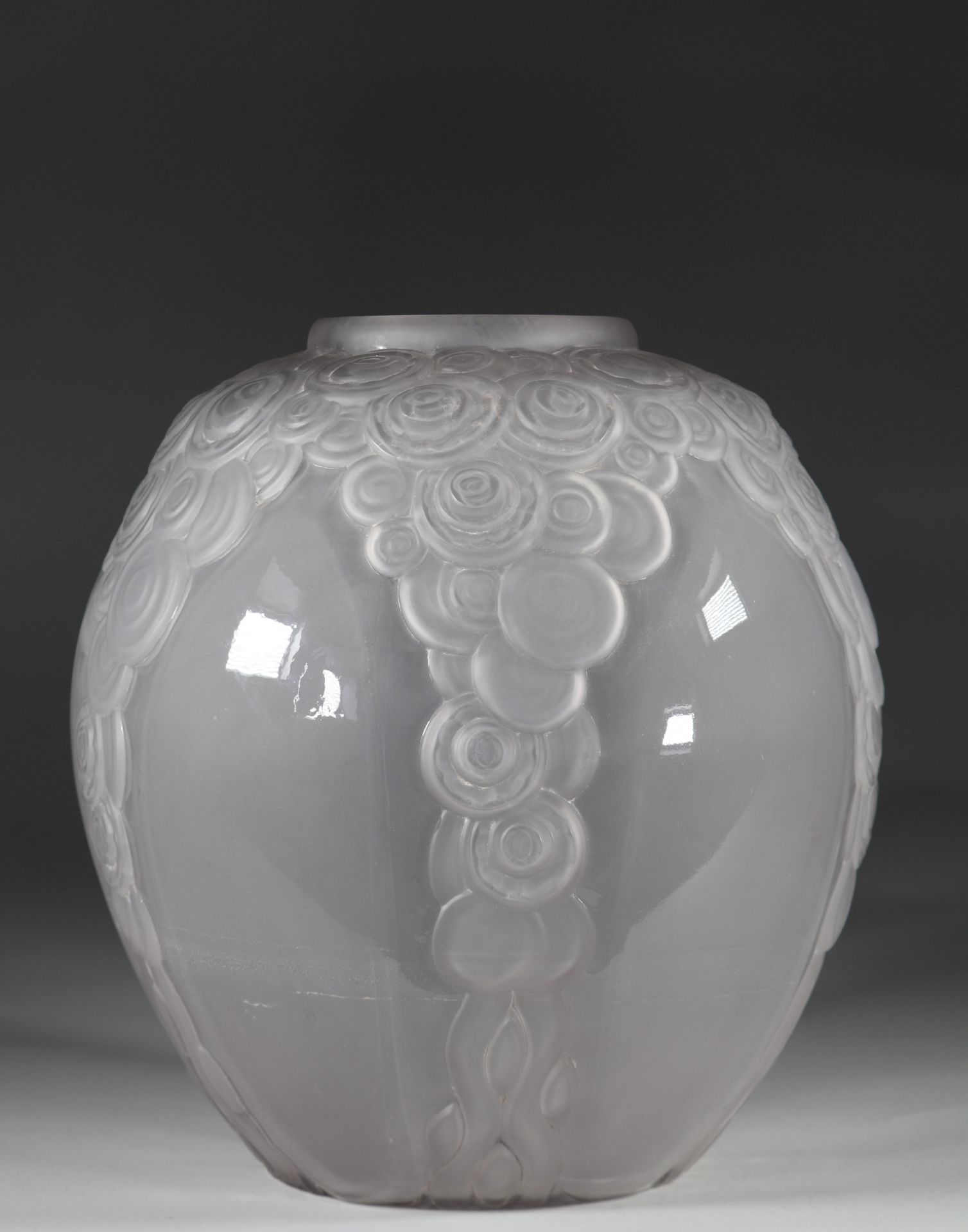 Andre HUNEBELLE imposing ovoid glass vase with a garland of falling stylized flowers