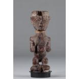 Songye, DRC, former Bernot HELLEBERG collection, male fetish, standing with hands resting on the edg