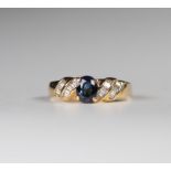 Ring in gold (18k) brilliant cut diamonds (0.21 ct), fine sapphire (0.74 ct) top quality