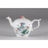 Famille rose teapot decorated with birds, China XVIII Qianlong period. Compagnie des Indes.