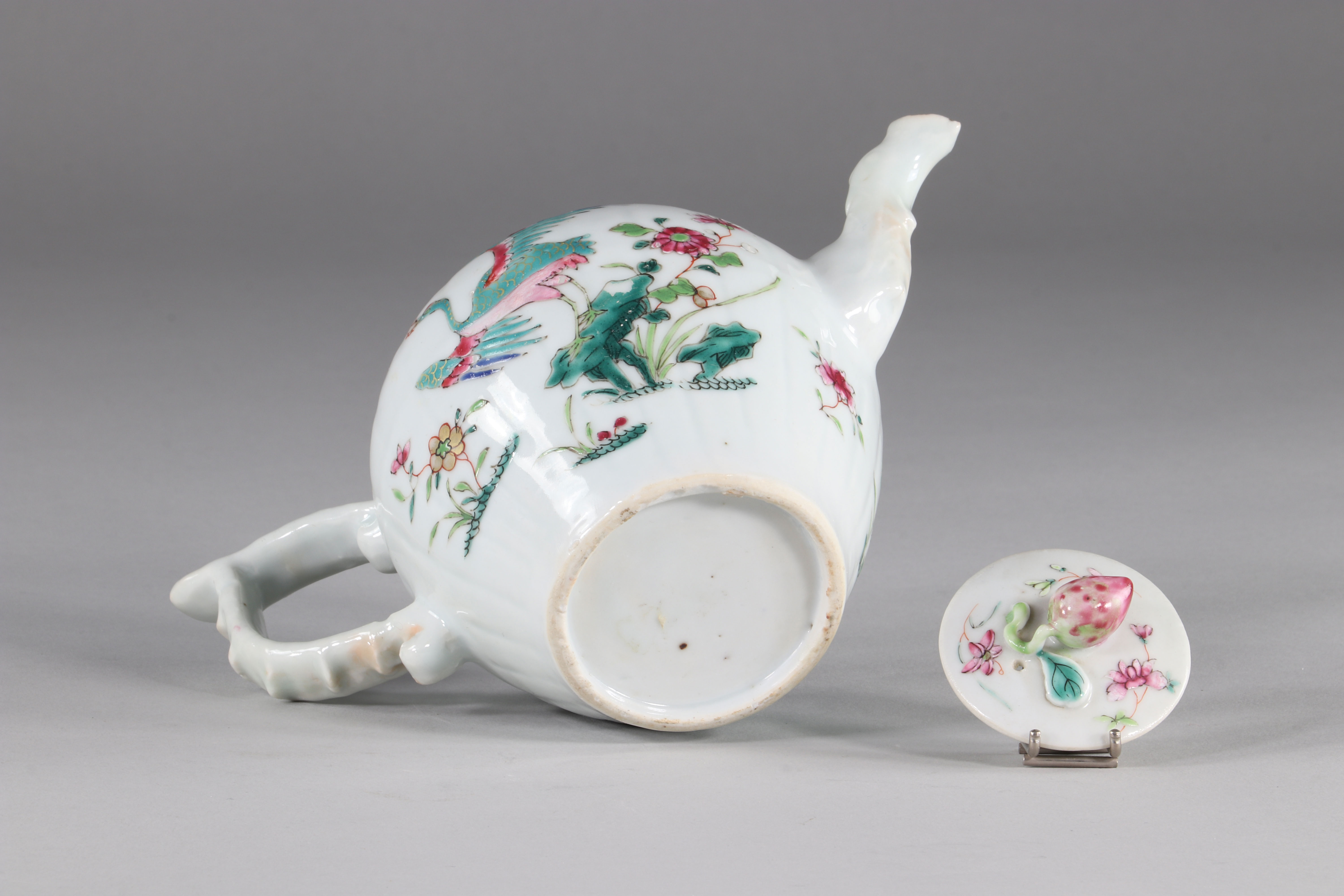 Famille rose teapot decorated with birds, China XVIII Qianlong period. Compagnie des Indes. - Image 6 of 6