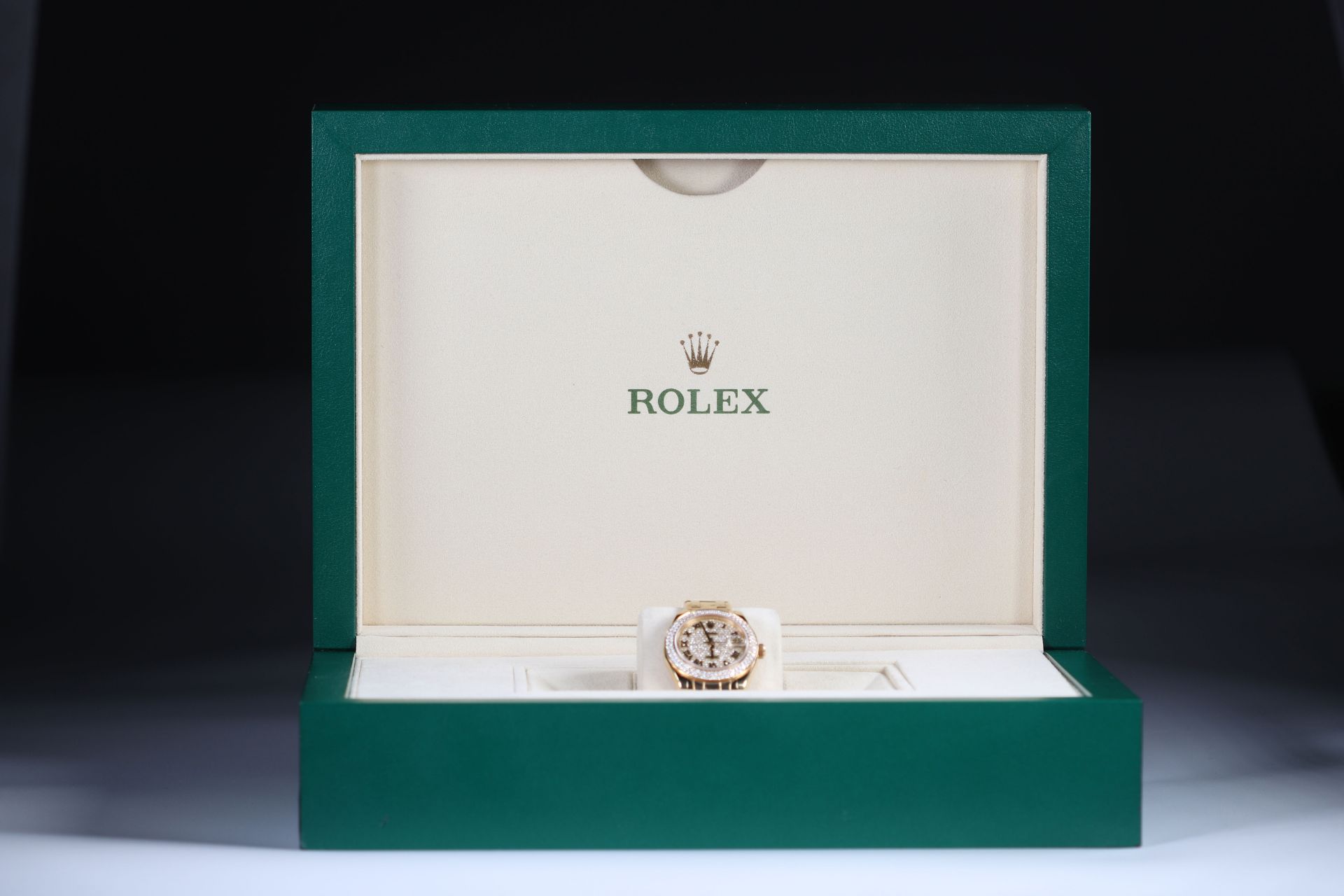 ROLEX Lady DateJust Magnificent ROLEX lady's watch, case and bracelet all 18K yellow gold, bezel set - Image 2 of 8