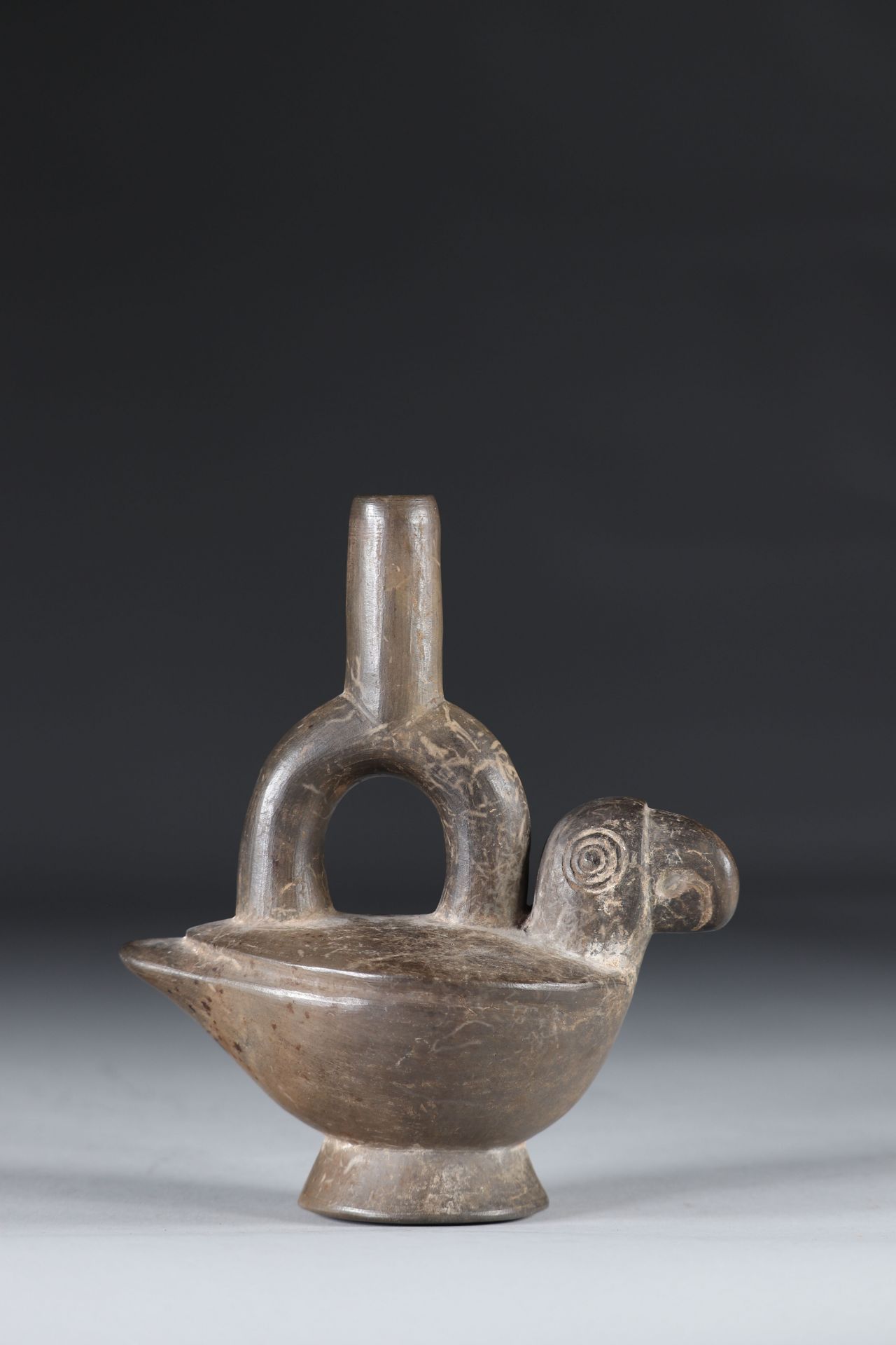 Pre-Columbian Art Terracotta Parrot Vase - Image 2 of 3