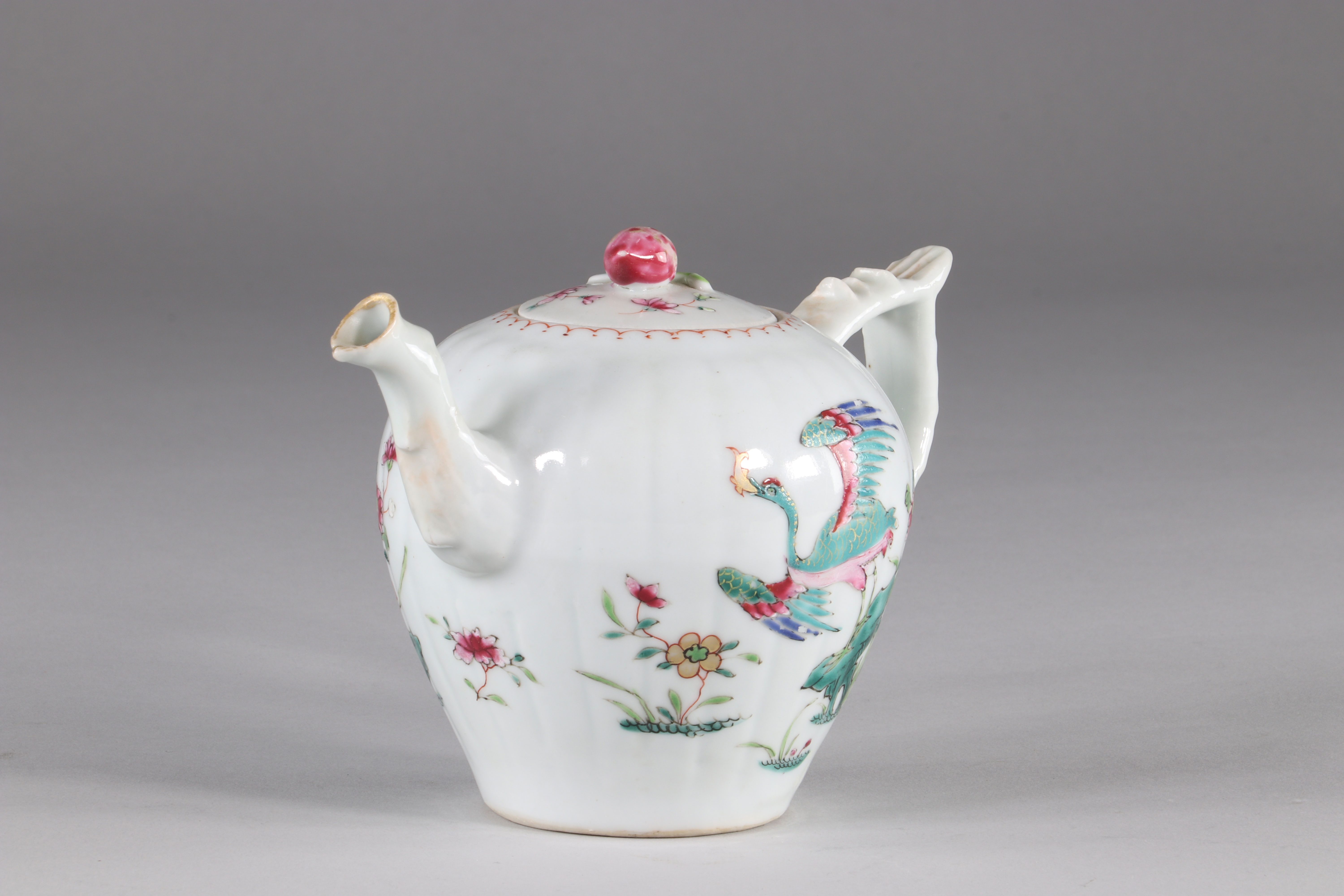 Famille rose teapot decorated with birds, China XVIII Qianlong period. Compagnie des Indes. - Image 2 of 6