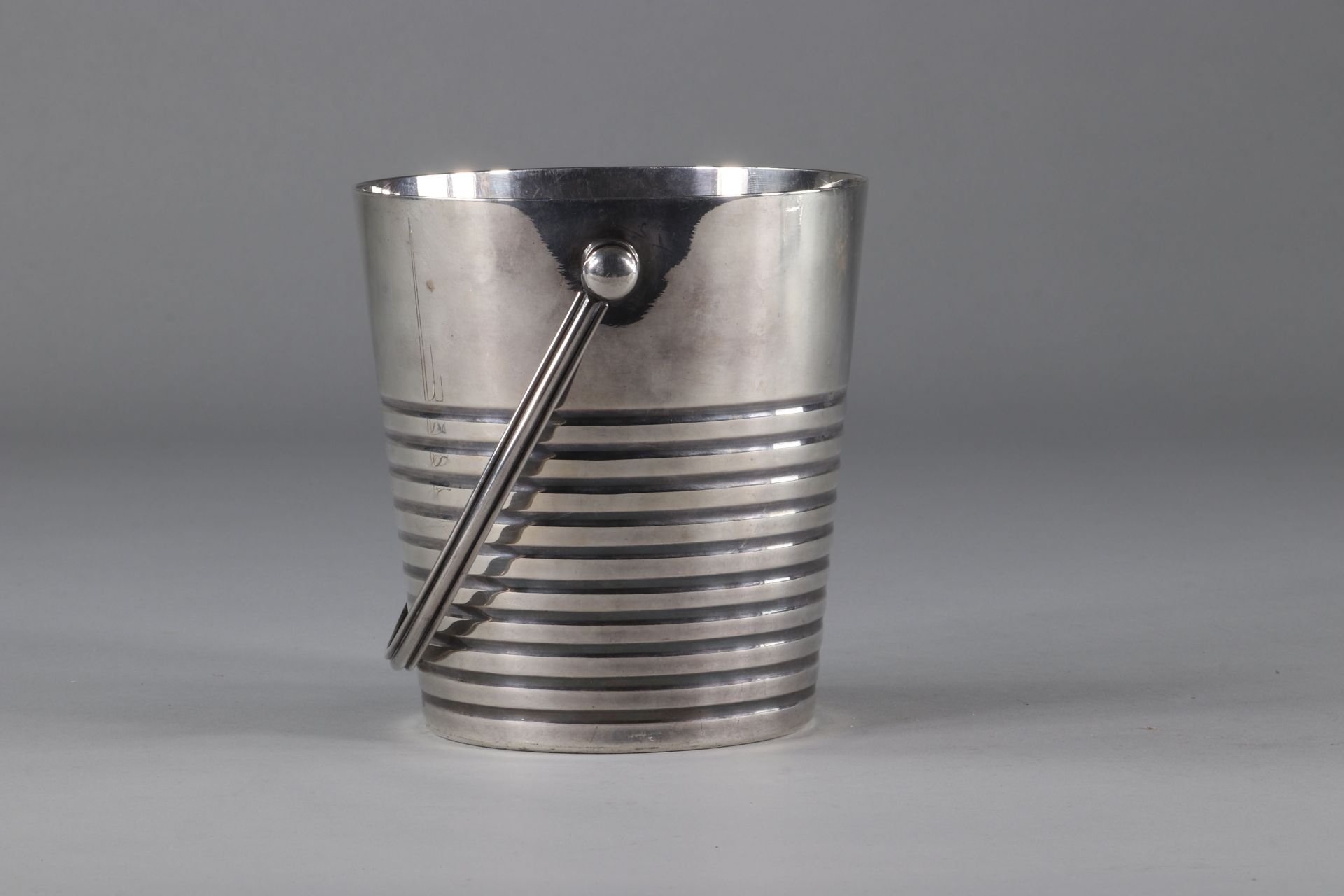 Christofle and Luc Lanel, ripple model silver metal ice bucket, France circa 1930 - Image 2 of 3