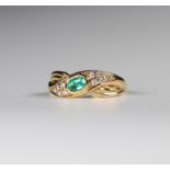 Ring in gold (18k) brilliant cut diamonds (0.12 ct), fine emerald (0.37 ct) top quality