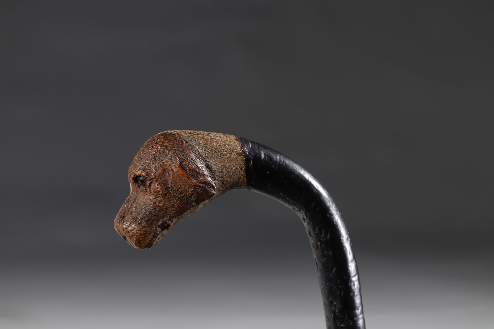 Polychrome dog head folk art cane - Image 2 of 4