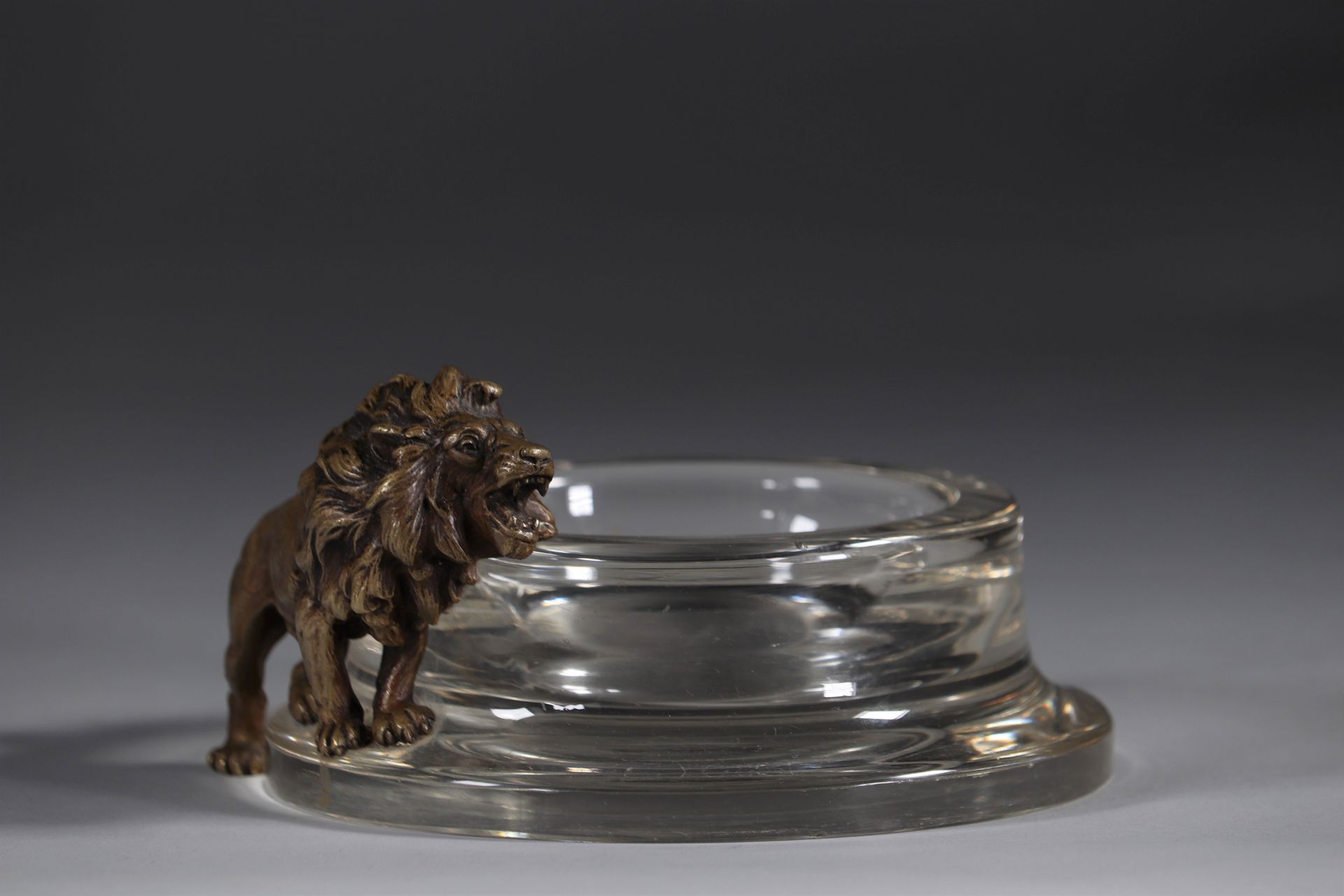 Bottle holder in bronze lion and crystal - Image 2 of 3