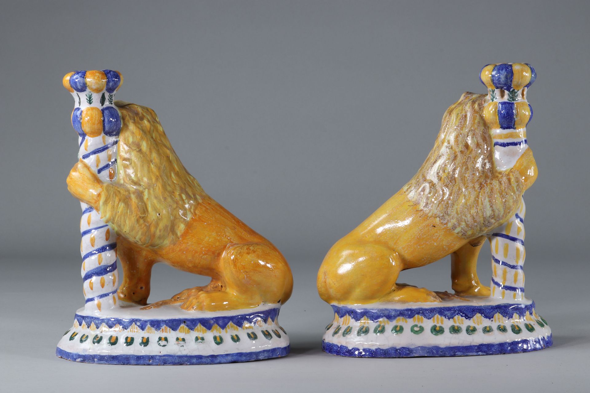 Pair of enamelled porcelain lion - Image 2 of 3