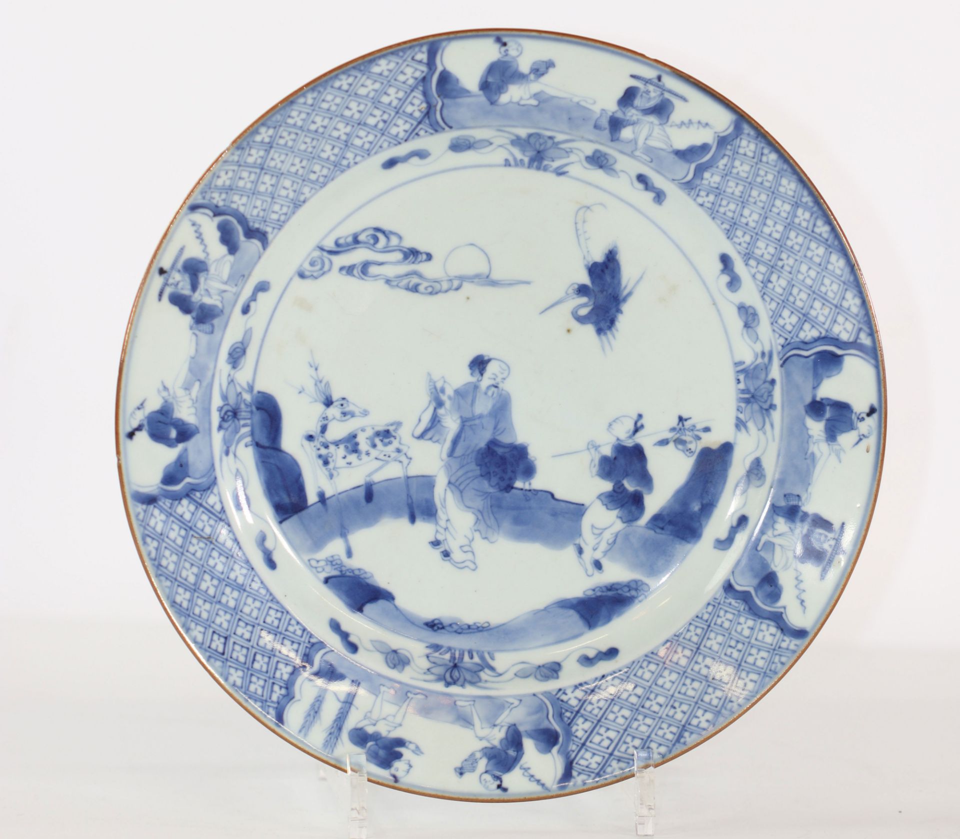 China porcelain plate blanc-bleu 18th decor of characters and deer