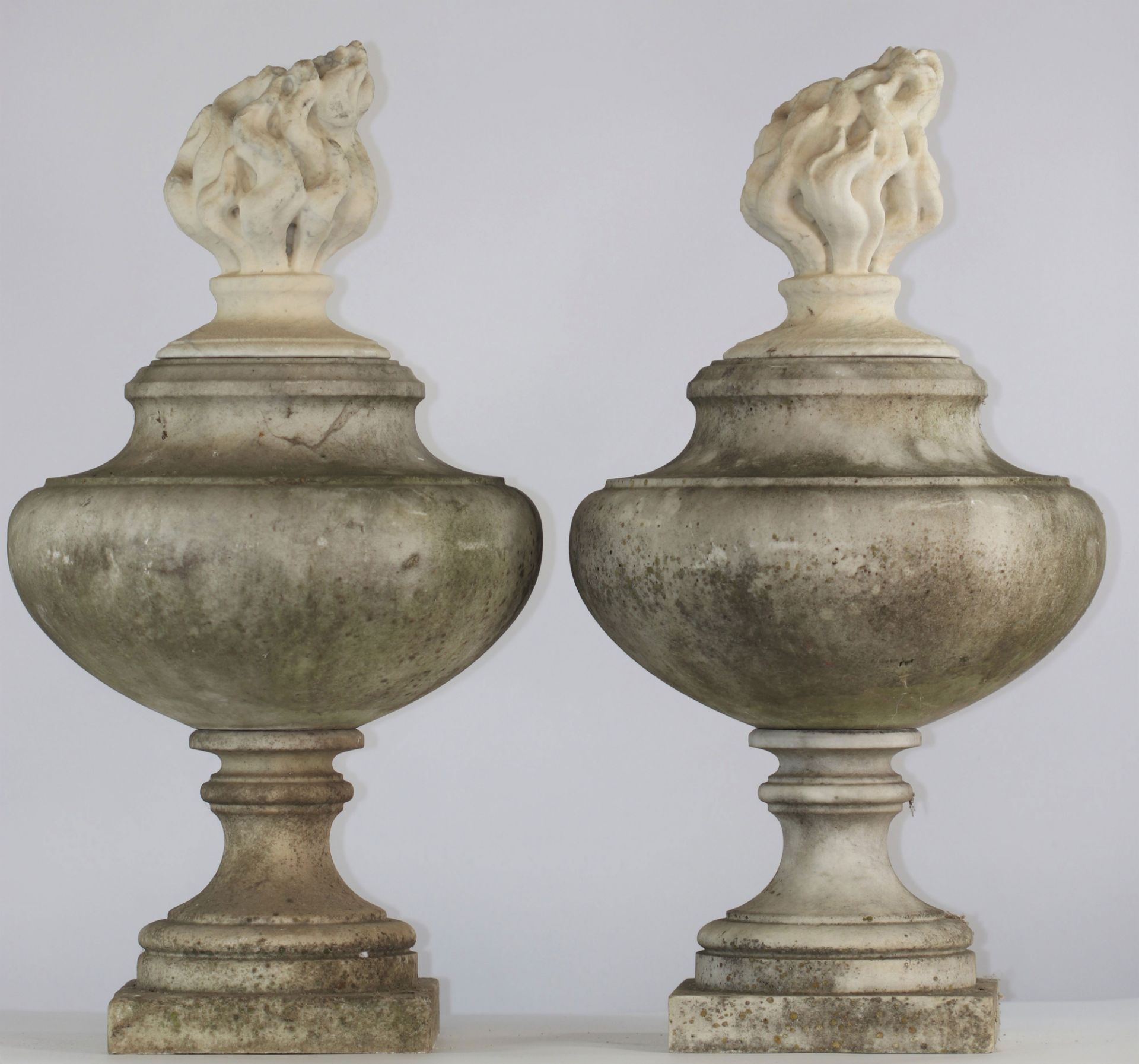 Pair of white marble basins surmounted by flames - Image 2 of 3