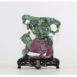 China Zoisite ruby ??sculpture of archaic style