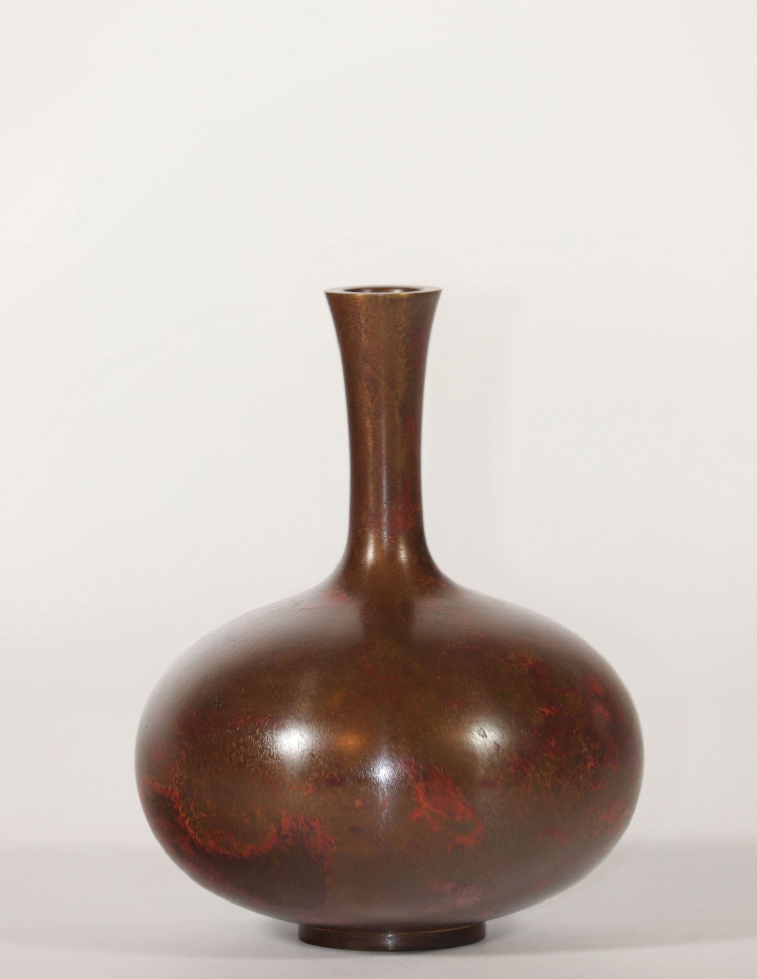 Bronze vase - Shõwa - Hasegawa Gasen - Image 2 of 3