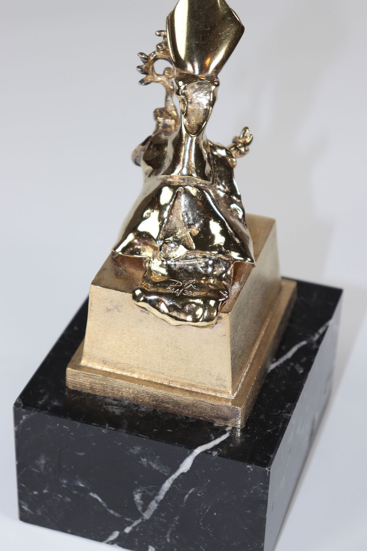 Salvador Dali"Saint Narcissus of the Flies" Proof in gilded bronze with 24 carat fine gold represent - Image 6 of 9