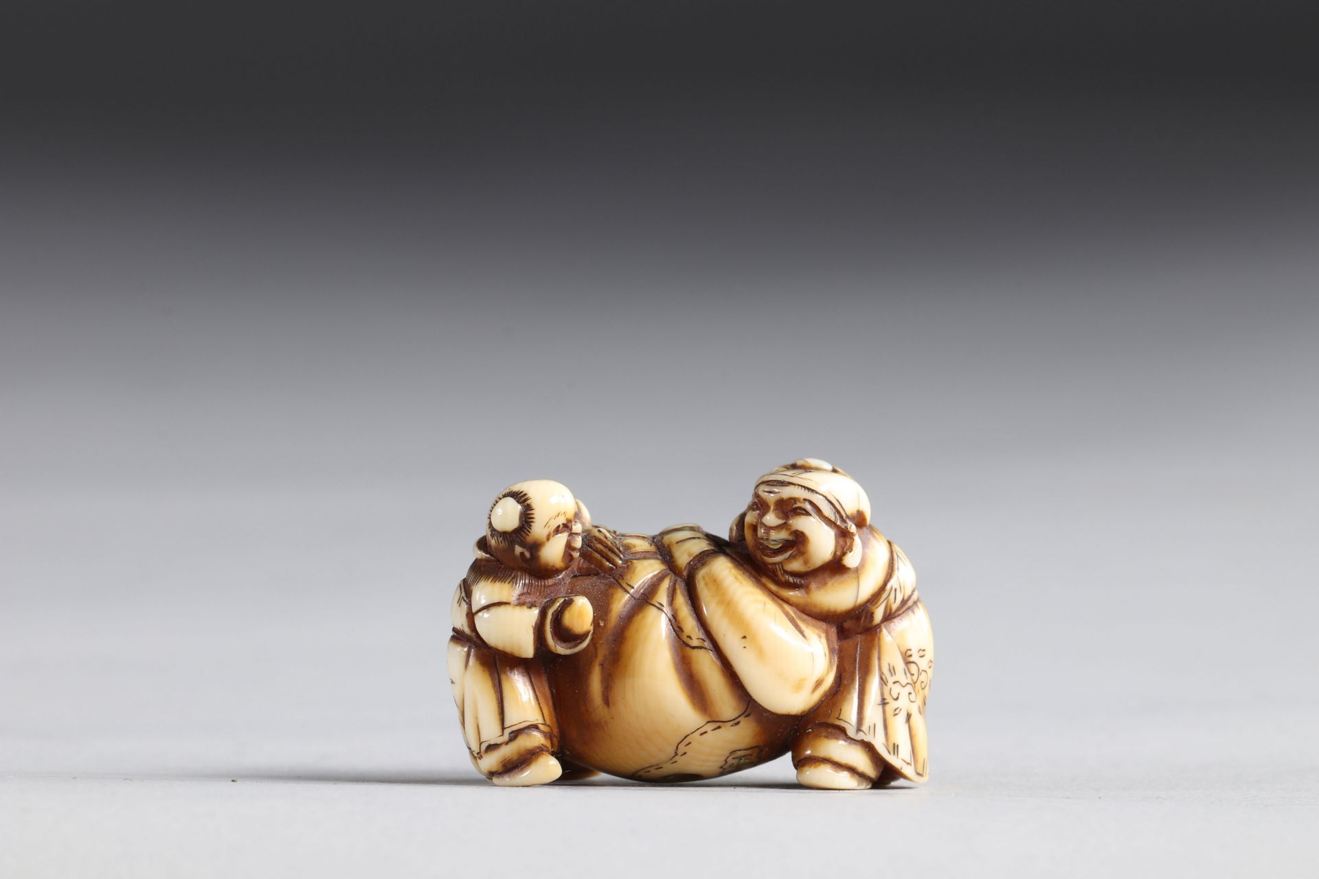 Netsuke carved character. Japan Edo period signature