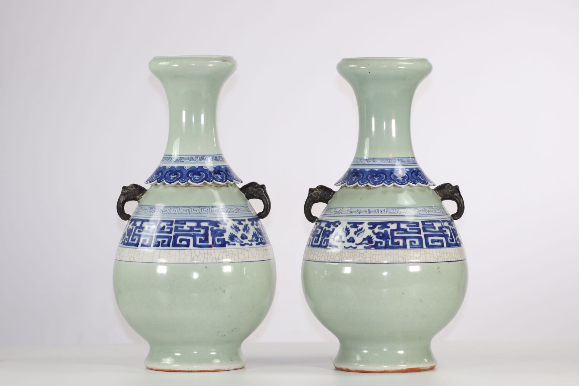 Pair of Nanjing porcelain vases, late 19th century China. - Image 3 of 6