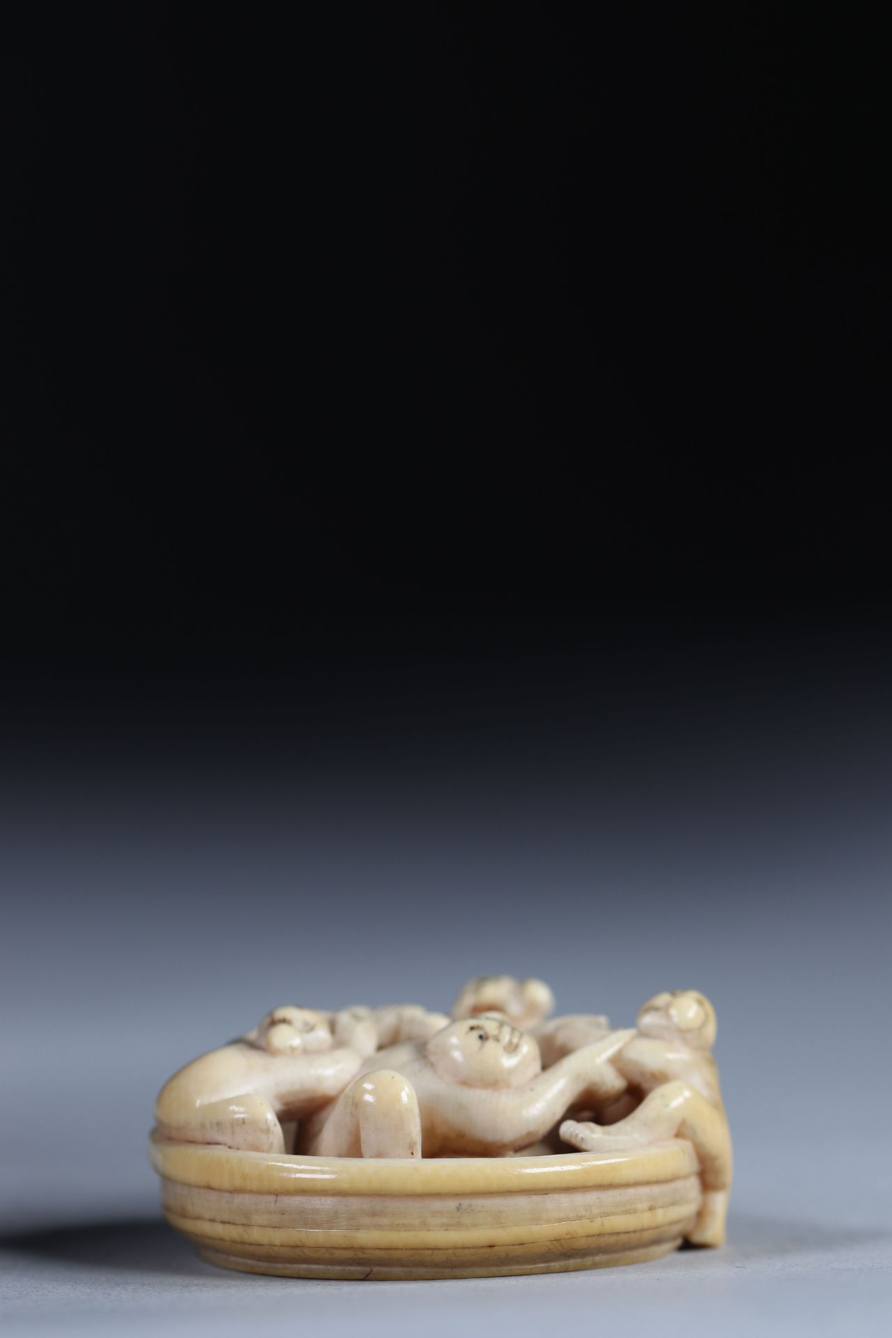 Netsuke / Okimono group - characters. Japan marries Meiji around 1900 - Image 3 of 3