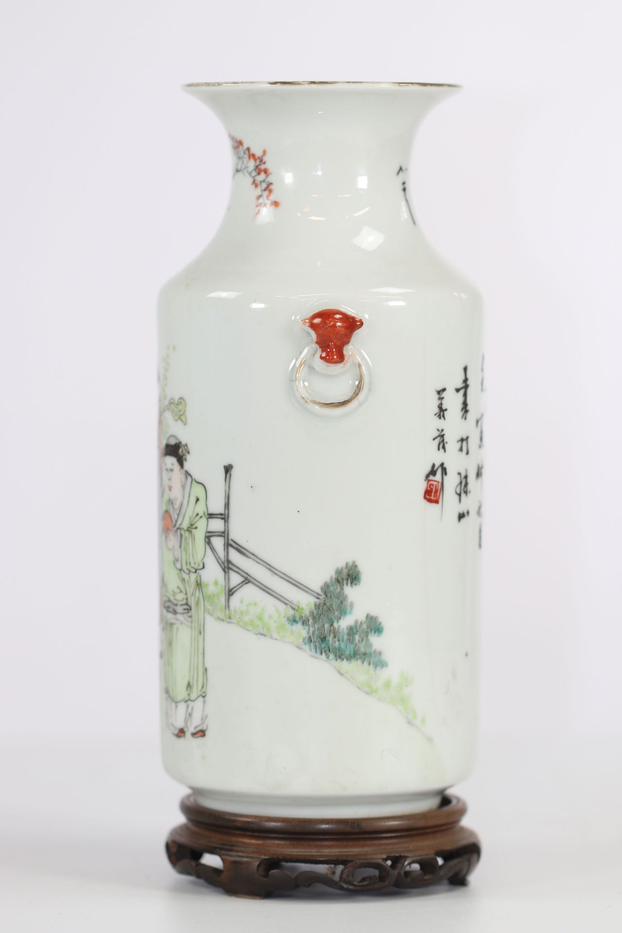Chinese porcelain vase decorated with characters from the republic period - Image 4 of 5