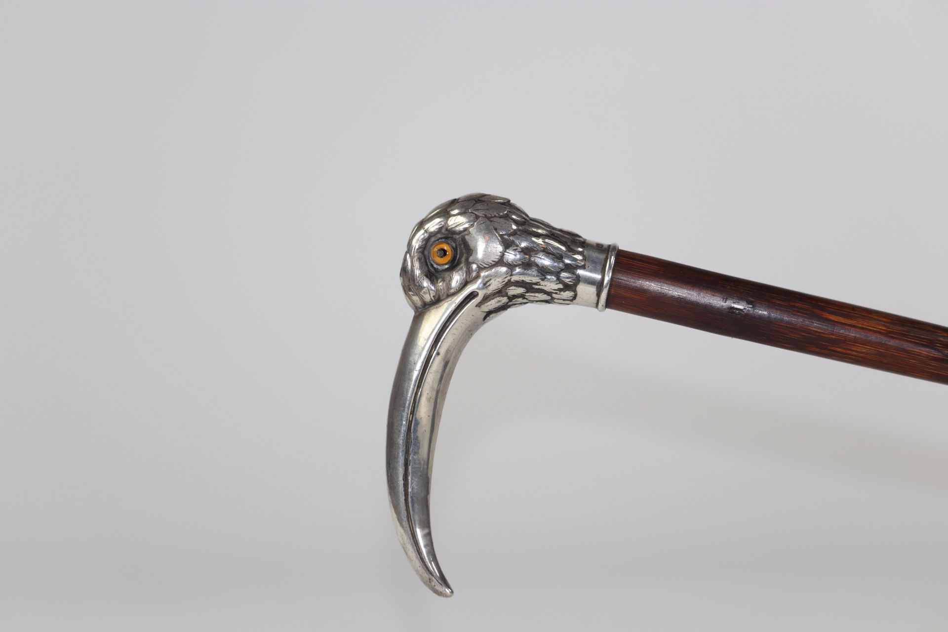 Pommel cane decorated with a silver bird circa 1900 - Image 2 of 6