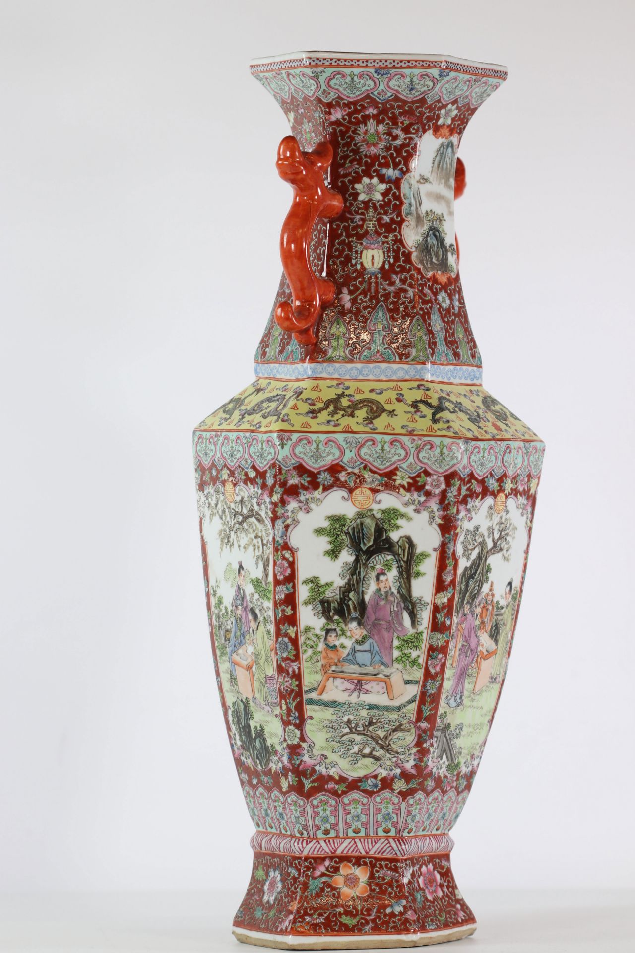 China porcelain vase decorated with characters from the republic period - Image 2 of 4