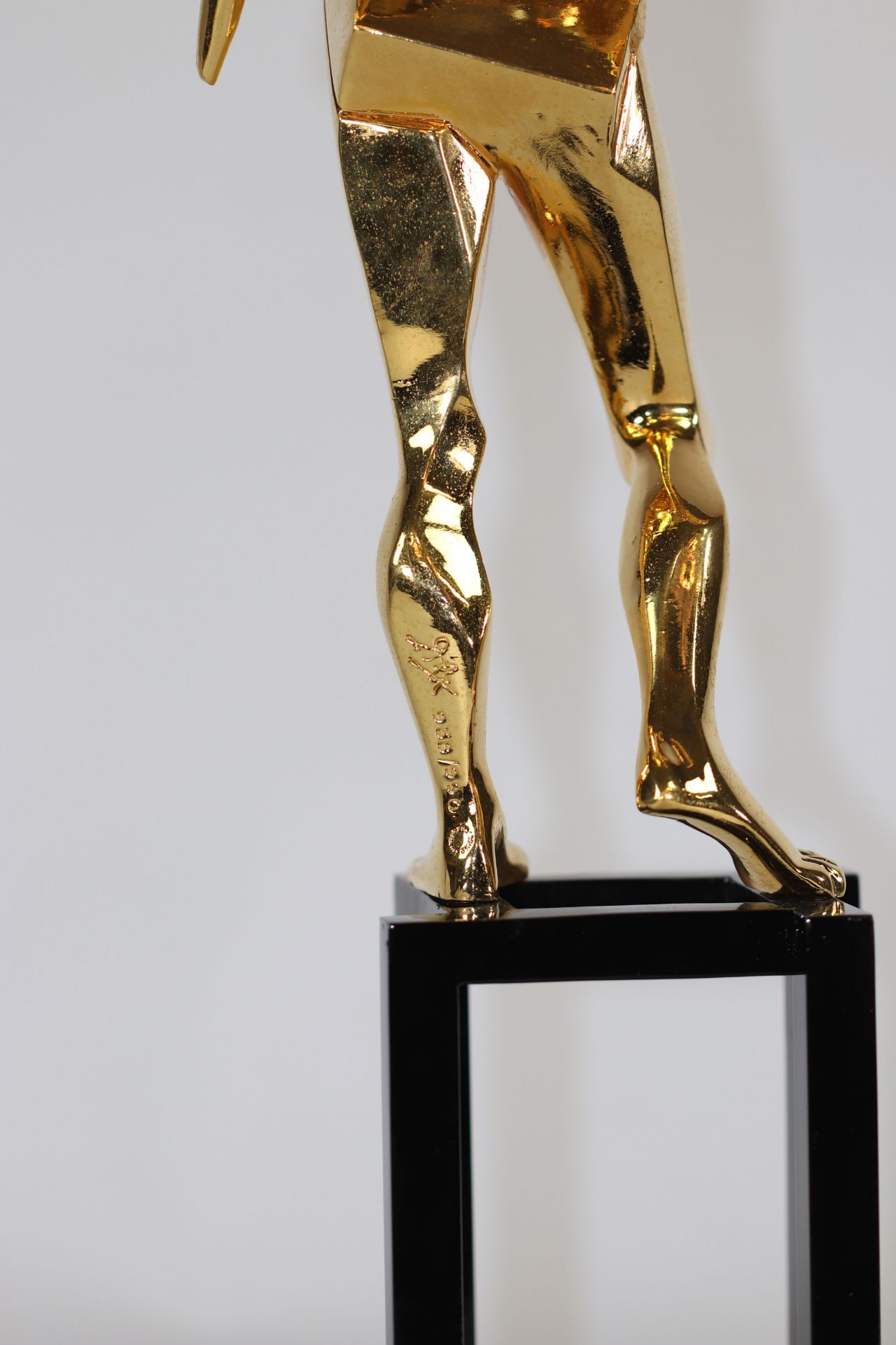 Salvador Dali The Cubist Angel 1983 Bronze gilded with 24 carat fine gold Signed"Dali" Numbered 938/ - Image 5 of 8