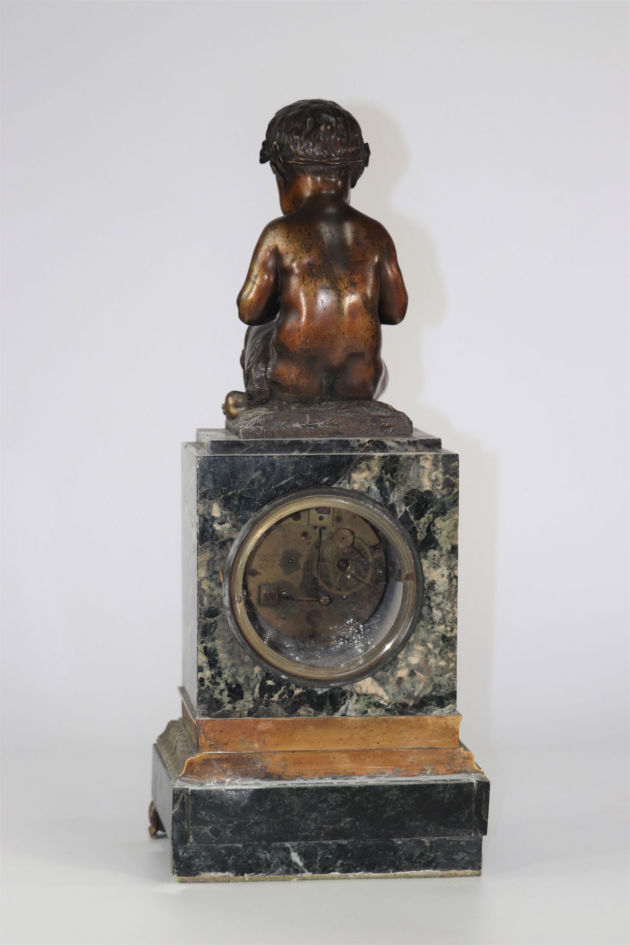 Marble clock surmounted by a bronze child - Image 3 of 3