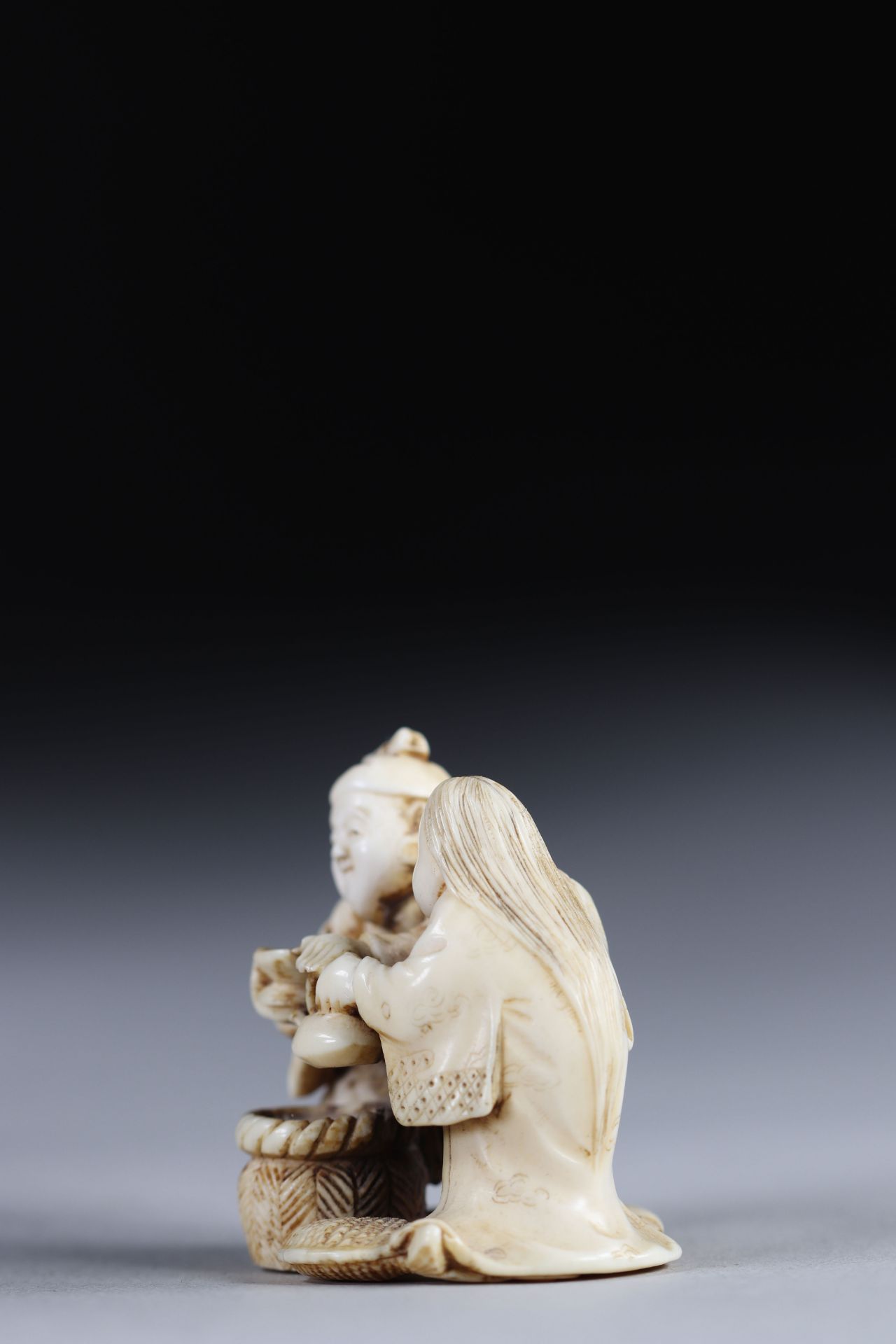 Netsuke / Okimono carved - two figures. Japan 2nd Meiji 19th - Image 3 of 4