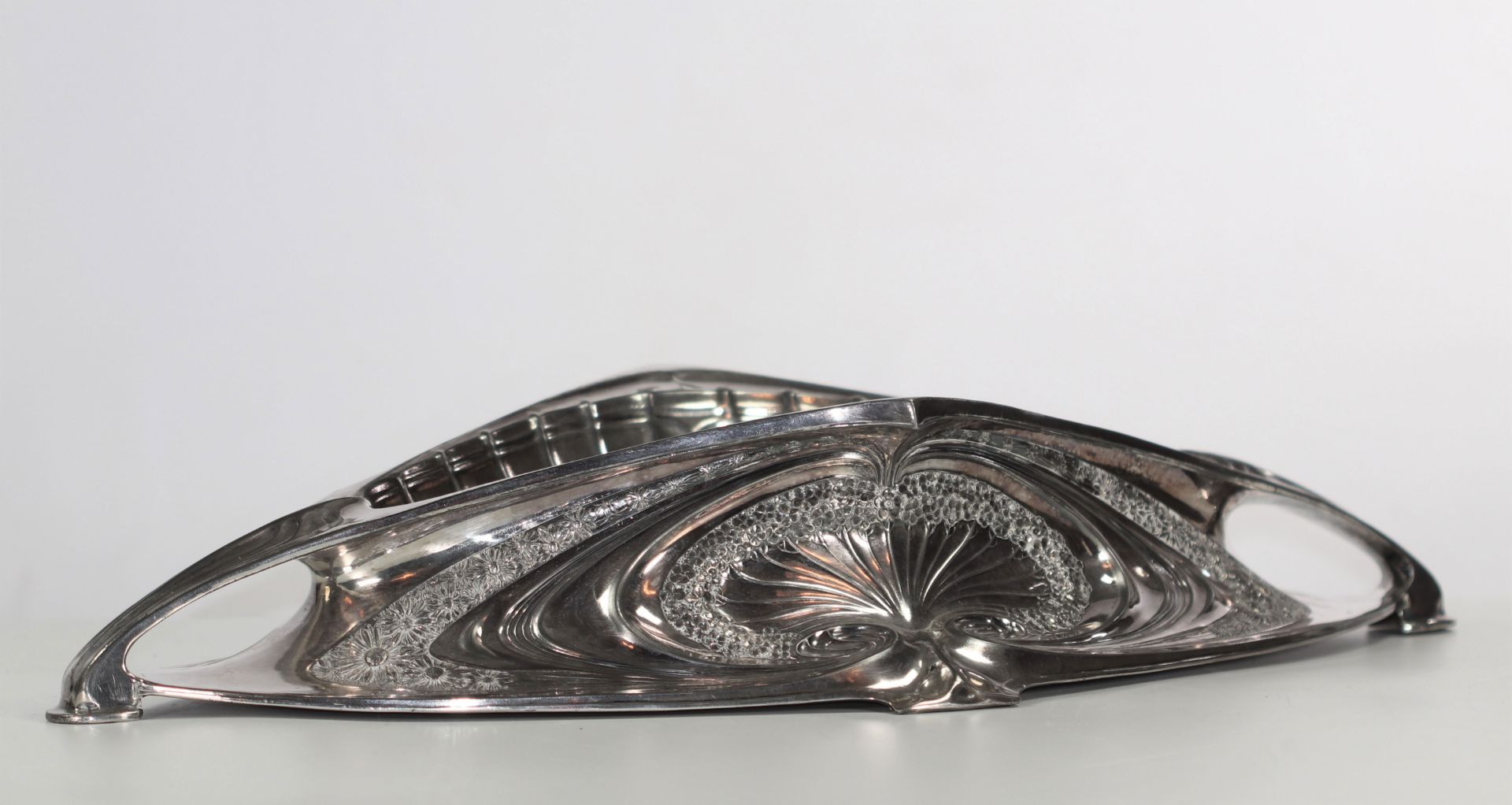 Art Nouveau silver-plated planter, probably WMF, Germany, circa 1900 - Image 2 of 4