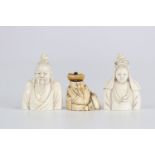China lot of 3 snuffboxes carved with busts of 19th century figures