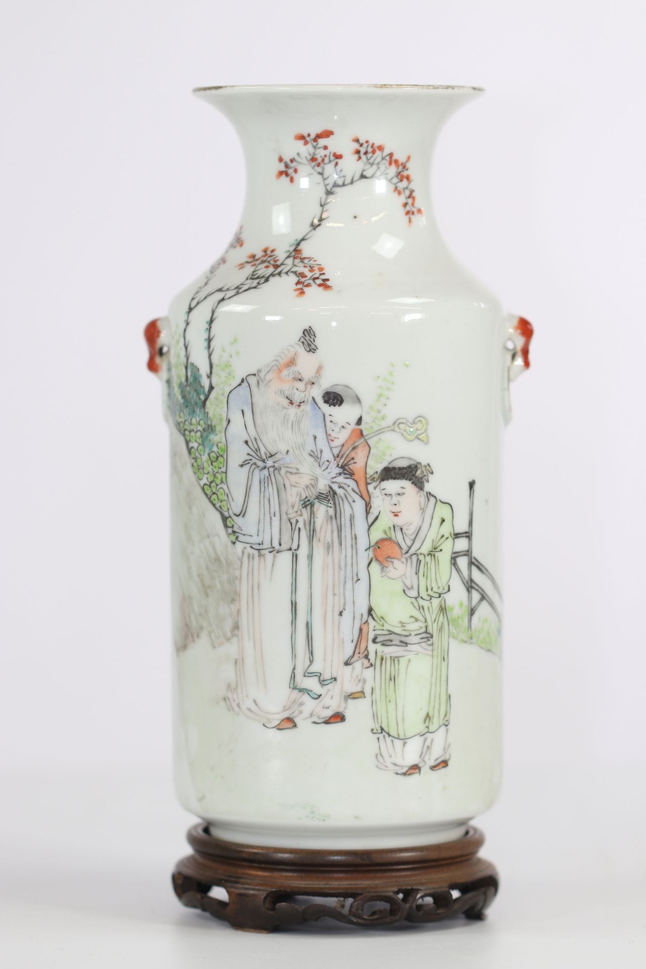 Chinese porcelain vase decorated with characters from the republic period